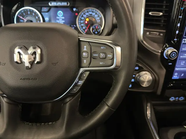 Dodge Ram 1500 5.7 V8 4x4 Crew Cab Laramie 2024 LPG/Gas 15