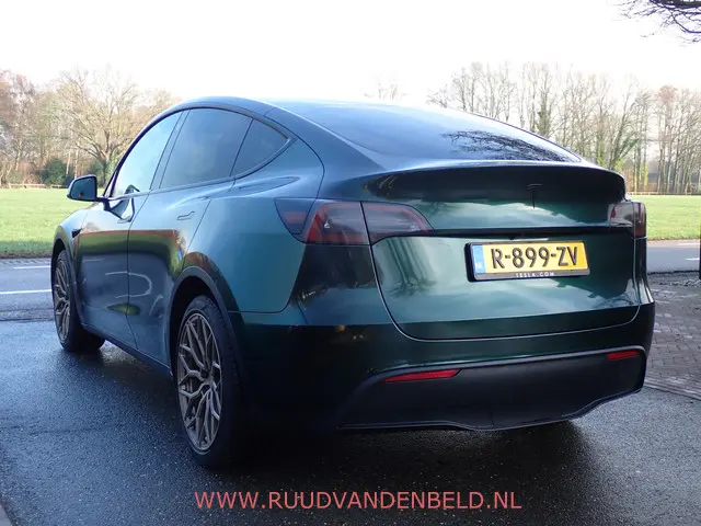 Tesla Model Y RWD LFP 60KWH 2022 Elektrisch 5