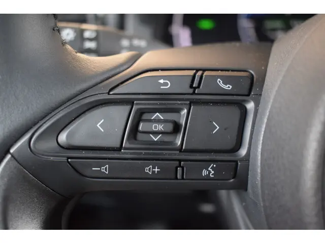 Mazda 2 Hybrid 1.5 Homura 2024 Hybride Benzine 19