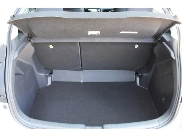 Toyota Yaris 1.5 Hybrid Active 2022 Hybride Benzine 10