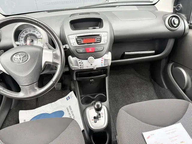 Toyota Aygo 1.0 VVT-i Aspiration Automaat 2013 Benzine 15