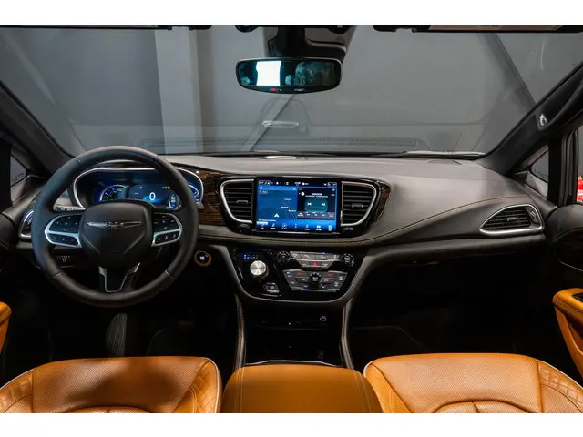 Chrysler Pacifica 3.6 V6 Hybrid 2023 Benzine 29