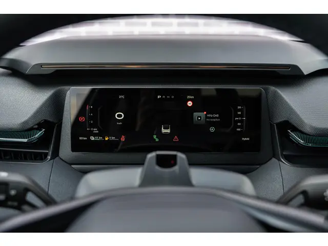 Lynk & Co 08 1.5 More 2025 Hybride Benzine 17