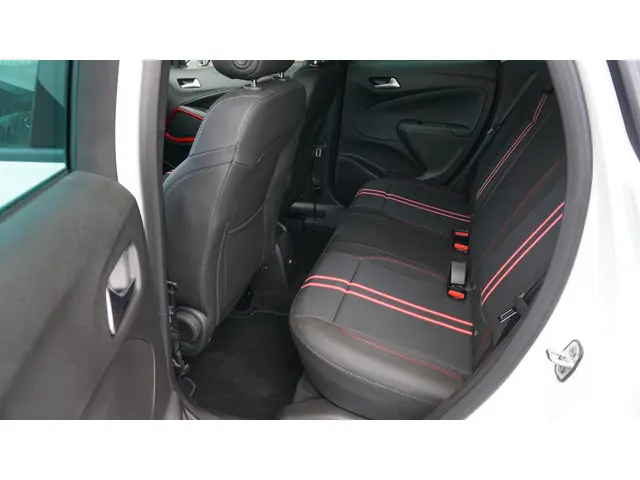 Opel Crossland 1.2 110pk Turbo GS-Line 2023 Benzine 11