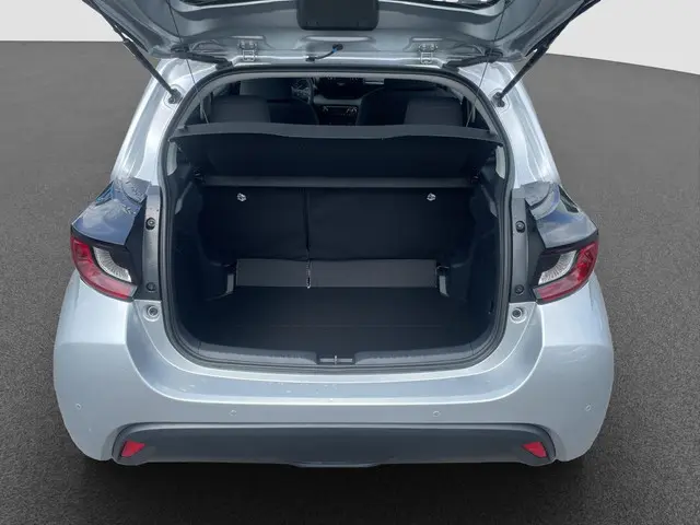 Toyota Yaris 1.5 Hybrid Active 2025 Hybride Benzine 24