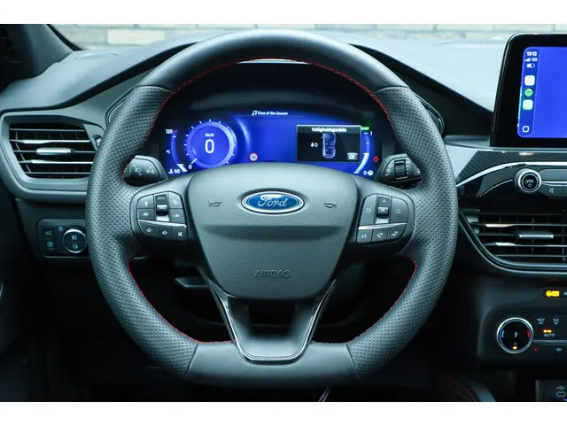 Ford Kuga 2.5 PHEV ST-Line X 2023 Hybride Benzine 27