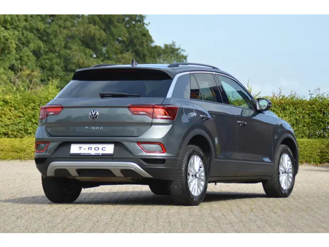 Volkswagen T-Roc 1.0 TSI Life Edition 2025 Benzine 34