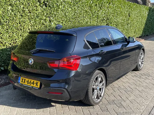 BMW 1 Serie 116i High Executive 2019 Benzine 20