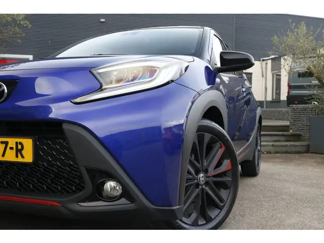Toyota Aygo X 1.0 VVT-i MT Premium 2024 Benzine 2