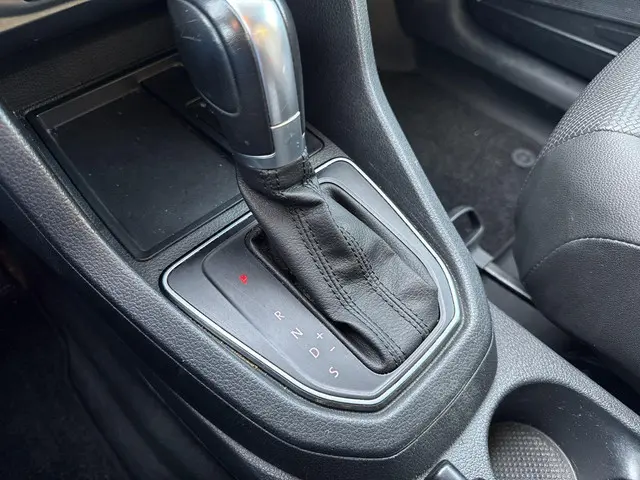 Volkswagen Caddy 2.0 TDI L2H1 Maxi Highline 2017 Diesel 18