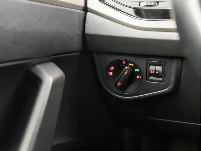 Volkswagen Polo 1.0 TSI Sportline 2020 Benzine 18