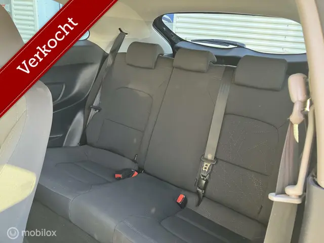 Kia Rio 1.2 CVVT World Cup Edition 2014 Benzine 9