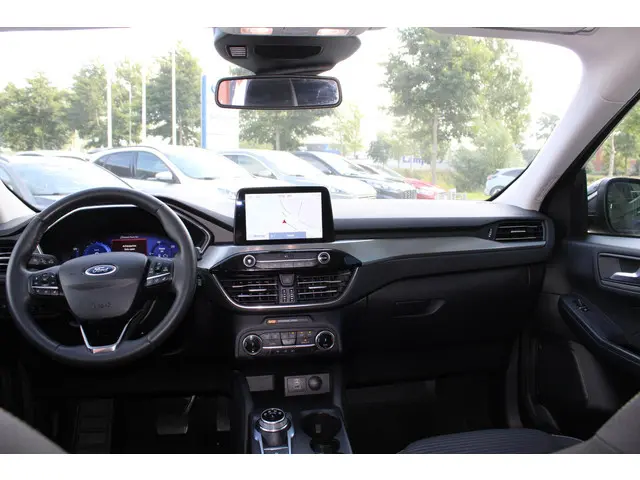 Ford Kuga 2.5 PHEV Titanium 2022 Hybride Benzine 10