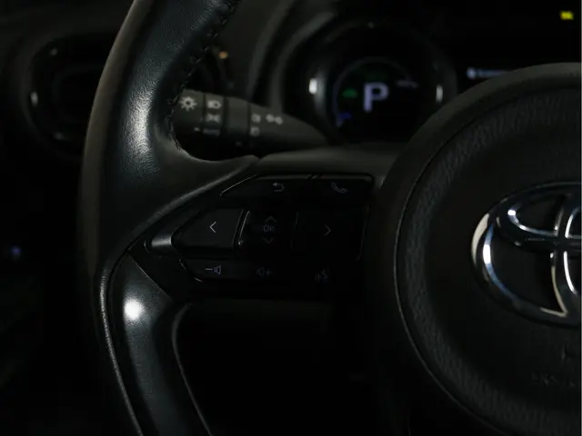 Toyota Yaris 1.5 Hybrid Executive 2022 Hybride Benzine 11