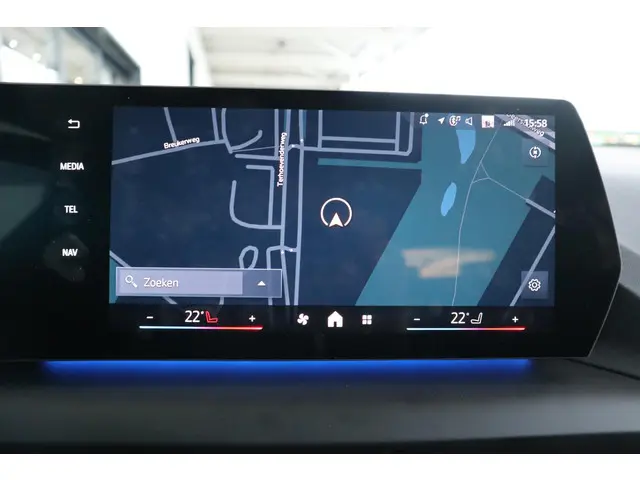 BMW 1 Serie 5-deurs 120 2024 Benzine 12