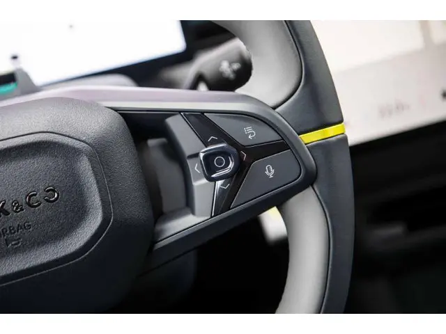Lynk & Co 02 More 66 kWh 2025 Elektrisch 28
