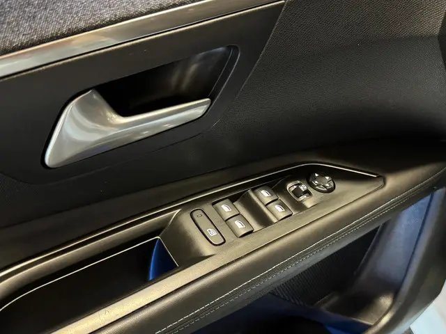 Peugeot 3008 1.2 PureTech Crossway 2018 Benzine 22