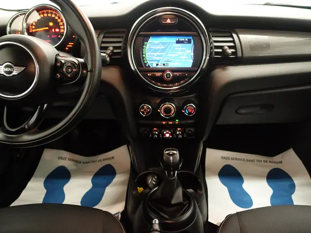 MINI Cooper 1.5 D One Salt- 2015 Diesel 7