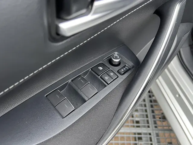 Suzuki Swace 1.8 Hybrid Select 2021 Hybride Benzine 20