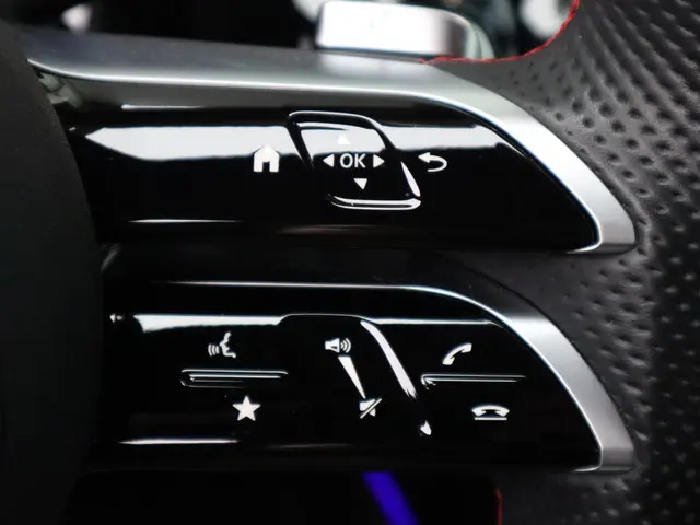 Mercedes-Benz GLA 250 e AMG line 2024 Hybride Benzine 18