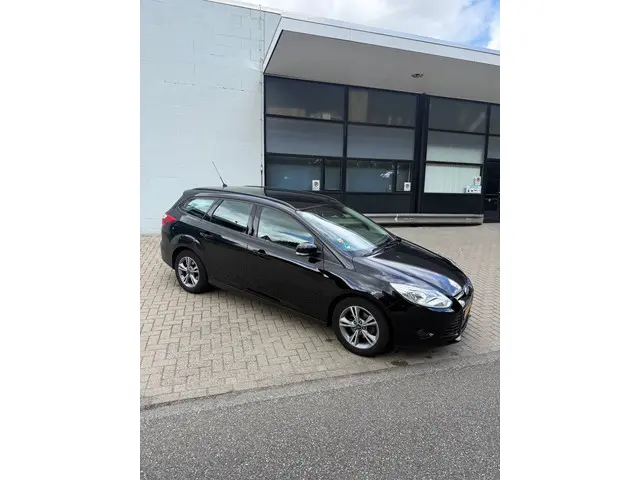 Ford Focus Wagon 1.0 EcoBoost Edition 2013 Benzine 2