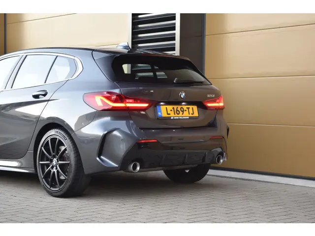 BMW 1 Serie 120i M-Sport Edition 2021 Benzine 5