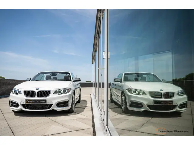 BMW 2 Serie Cabrio M235i Executive 2015 Benzine 10