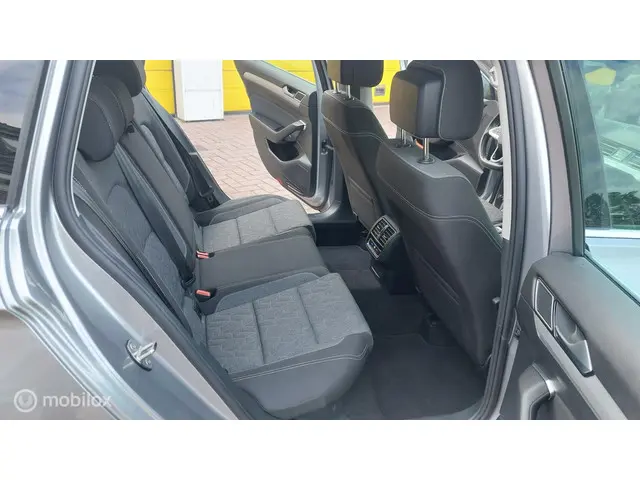 Volkswagen Passat Variant 1.5 TSI Business 2022 Benzine 15