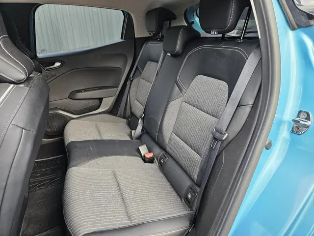 Renault Clio 1.3 TCe Intens Automaat 2020 Benzine 30