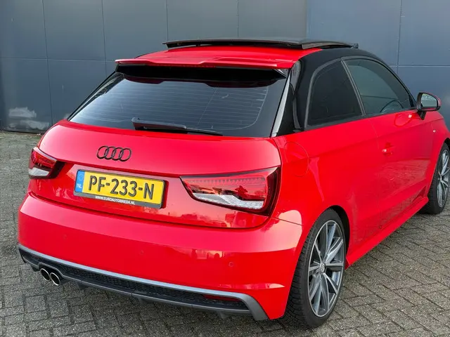 Audi A1 1.4 TFSI CoD Sport S line Edition 2017 Benzine 6
