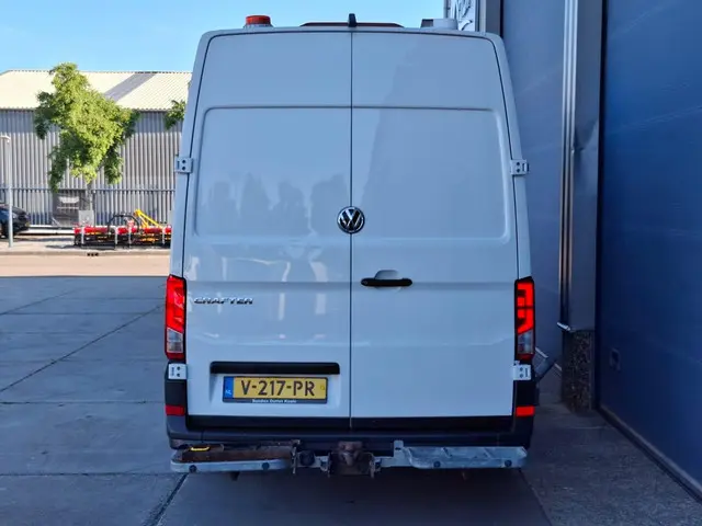 Volkswagen Crafter 35 2.0 TDI L3H3 Highline 2018 Diesel 12