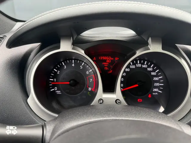 Nissan Juke 1.6 DIG-T Tekna 2015 Benzine 17