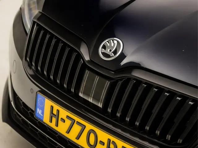 Škoda Superb Combi 1.5 TSI Sportline 2020 Benzine 37