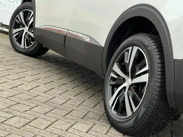 Peugeot 5008 1.2 PureTech GT-Line 2023 Benzine 8