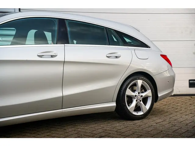 Mercedes-Benz CLA Shooting Brake 200 d 2016 Diesel 24