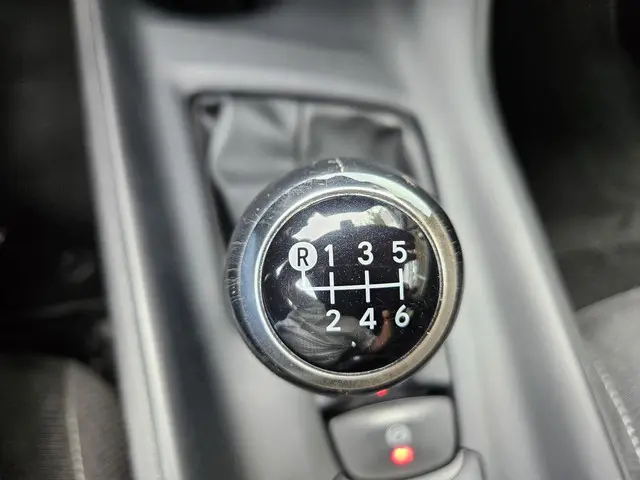 Toyota C-HR 1.2 Active 2018 Benzine 24