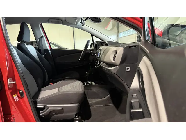 Toyota Yaris 1.5 Hybrid Active 2019 Hybride Benzine 8