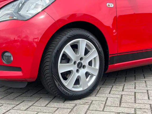 SEAT Mii 1.0 Sport Dynamic 2015 Benzine 26