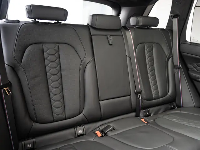 BMW X5 M Competition 2024 Benzine 11