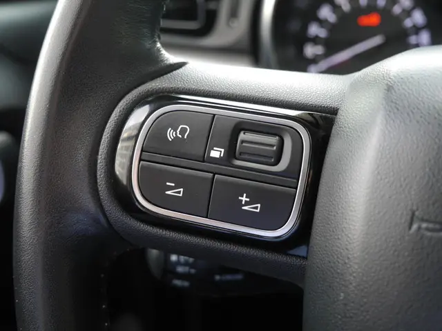 Citroën C3 1.2 PureTech Automaat Shine 2017 Benzine 26