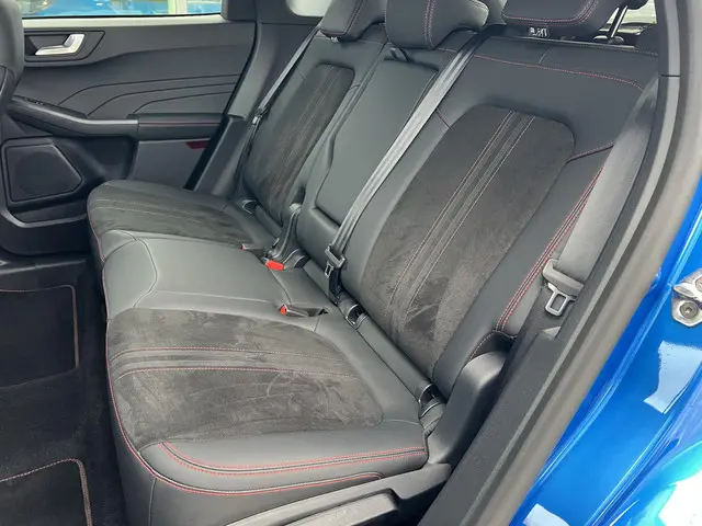 Ford Kuga 2.5 PHEV ST-Line X 2025 Hybride Benzine 19