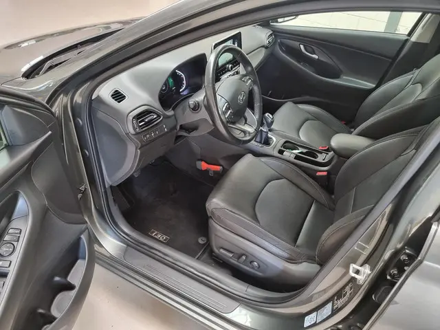 Hyundai i30 Wagon 1.5 T-GDi MHEV Premium 2022 Benzine 2