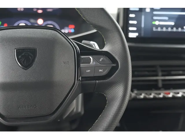 Peugeot 2008 PureTech 130 EAT8 GT 2024 Benzine 35