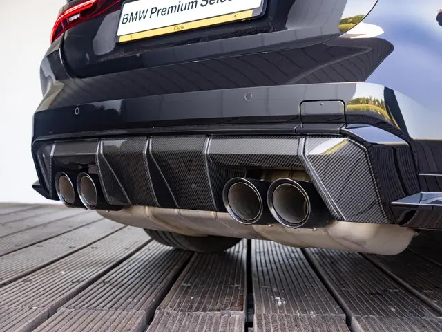 BMW M4 Cabrio xDrive Competition 2022 Benzine 25