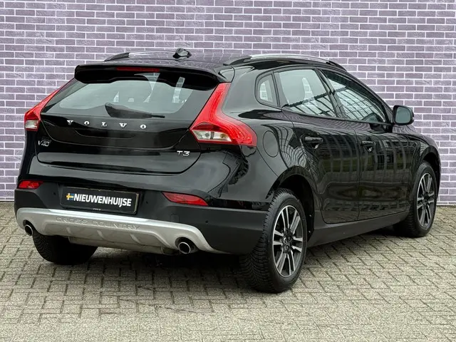 Volvo V40 Cross Country 2.0 T3 Momentum 2017 Benzine 9