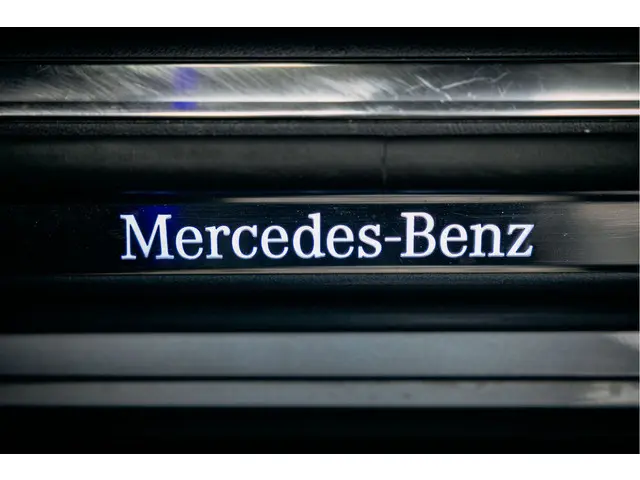 Mercedes-Benz S-Klasse 500 4MATIC 2021 Hybride Benzine 24