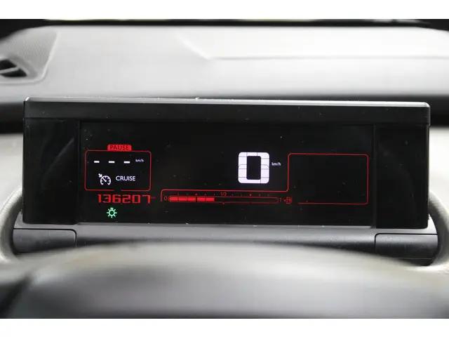 Citroën C4 Cactus 1.2 PureTech Feel 2015 Benzine 13