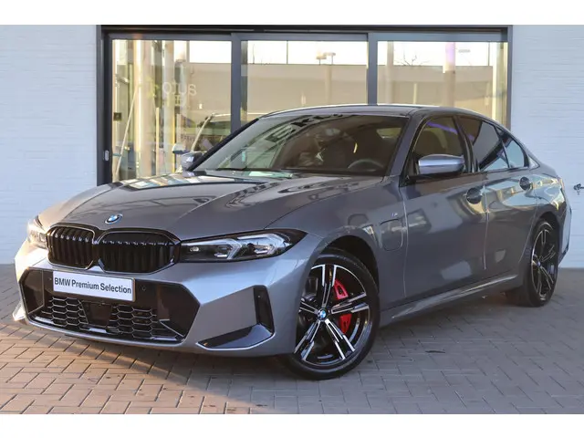 BMW 3 Serie 330e Sedan 2026 Hybride Benzine 21