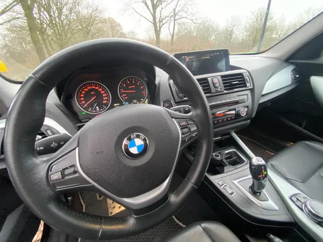 BMW 1 Serie 116i AUTOMAAT. LEDER 2013 Benzine 15