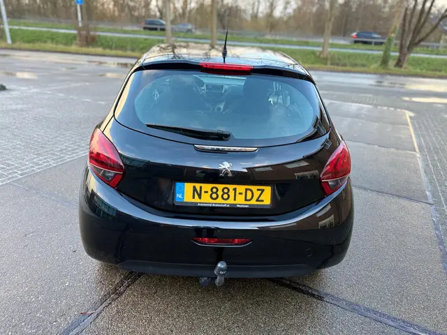 Peugeot 208 1.0 PureTech Access 2016 Benzine 15